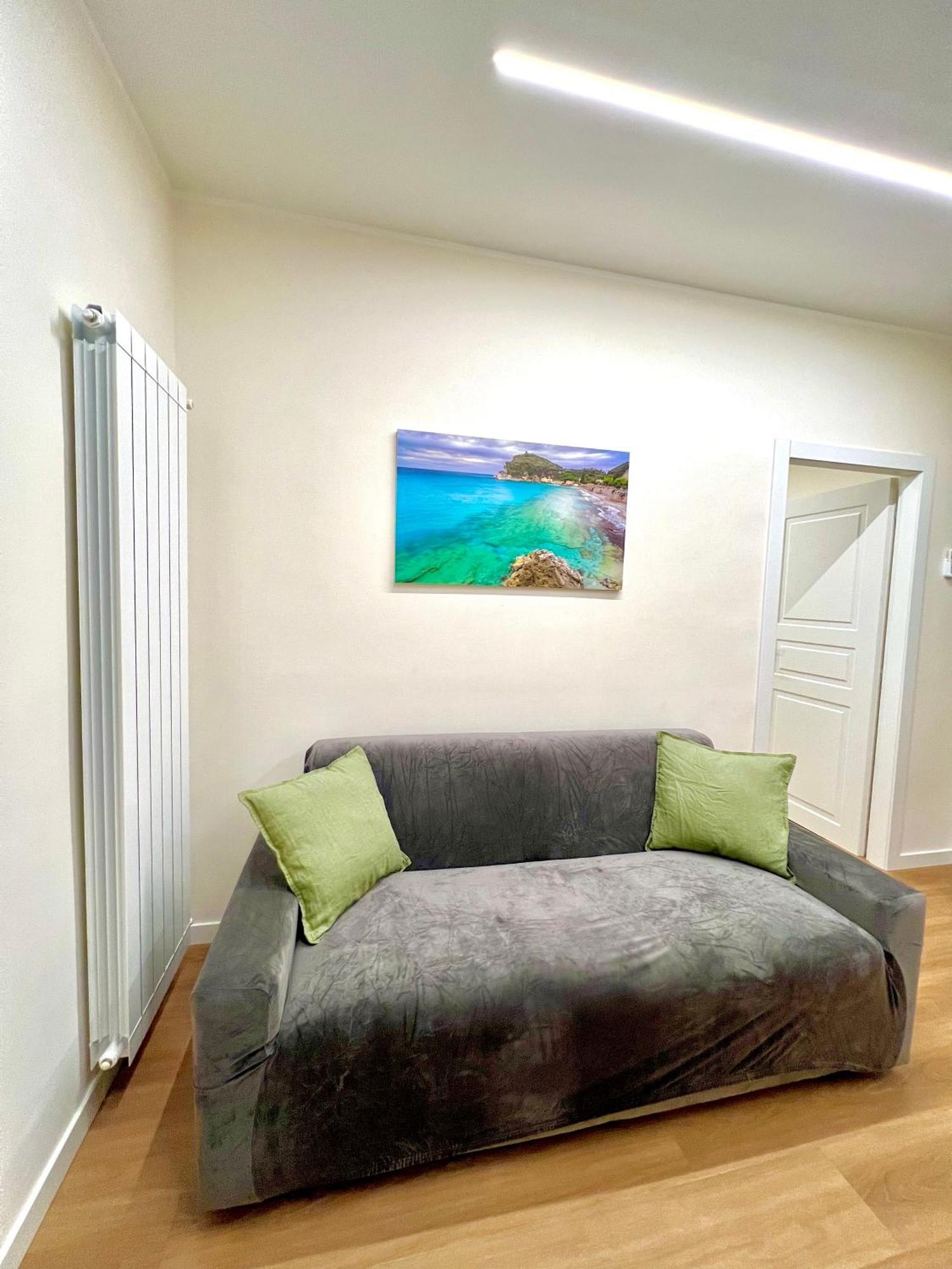 The Dream Apartment 100 M Dal Mare Savona Bagian luar foto