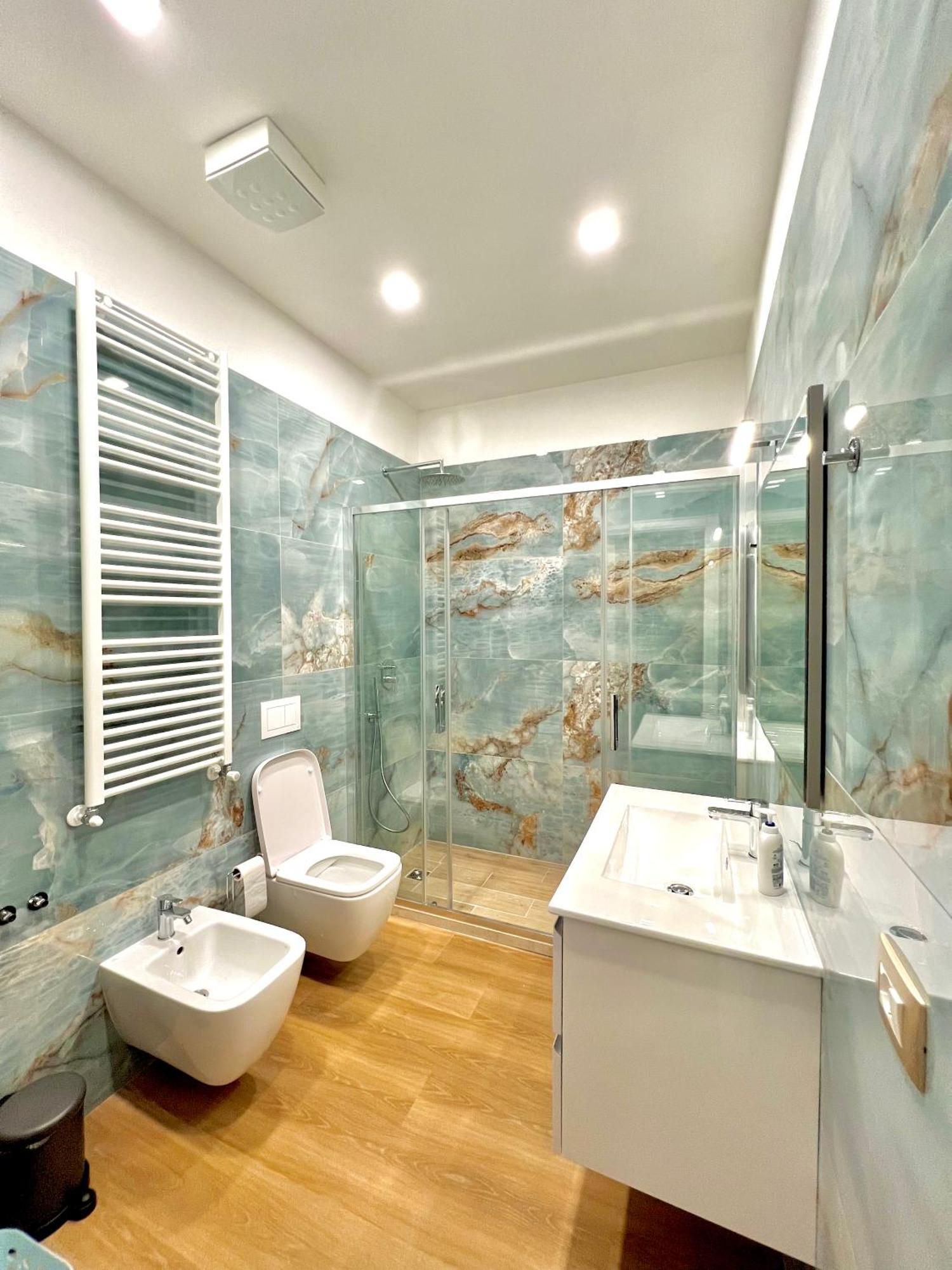 The Dream Apartment 100 M Dal Mare Savona Bagian luar foto